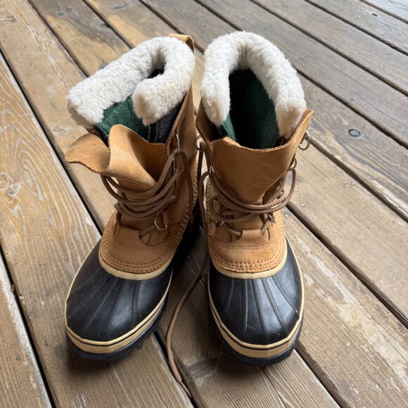 EUC Sorel Caribou Tan and Black Lace Up Waterproof Leather Boots in Women's 9 - Picture 13 of 13
